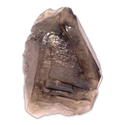 Cristal grande de cuarzo pardo translúcido con caras planas y agujas oscuras cruzándolo por dentro