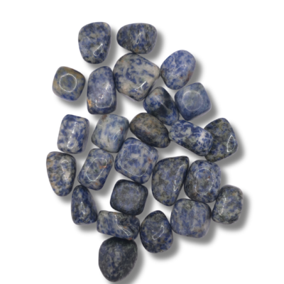 Rodados grandes de azul medio moteado sobre un fondo gris blanquecino, opacos y de superficie lisa.